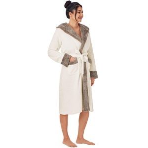 Member’s Mark Women’s Ivory Plush Robe with Faux Fur Trim